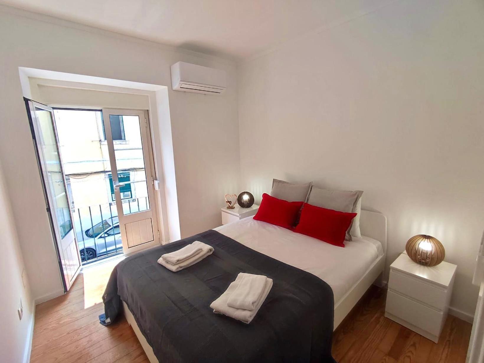 Red Passion Apartment Lisbon Exterior photo